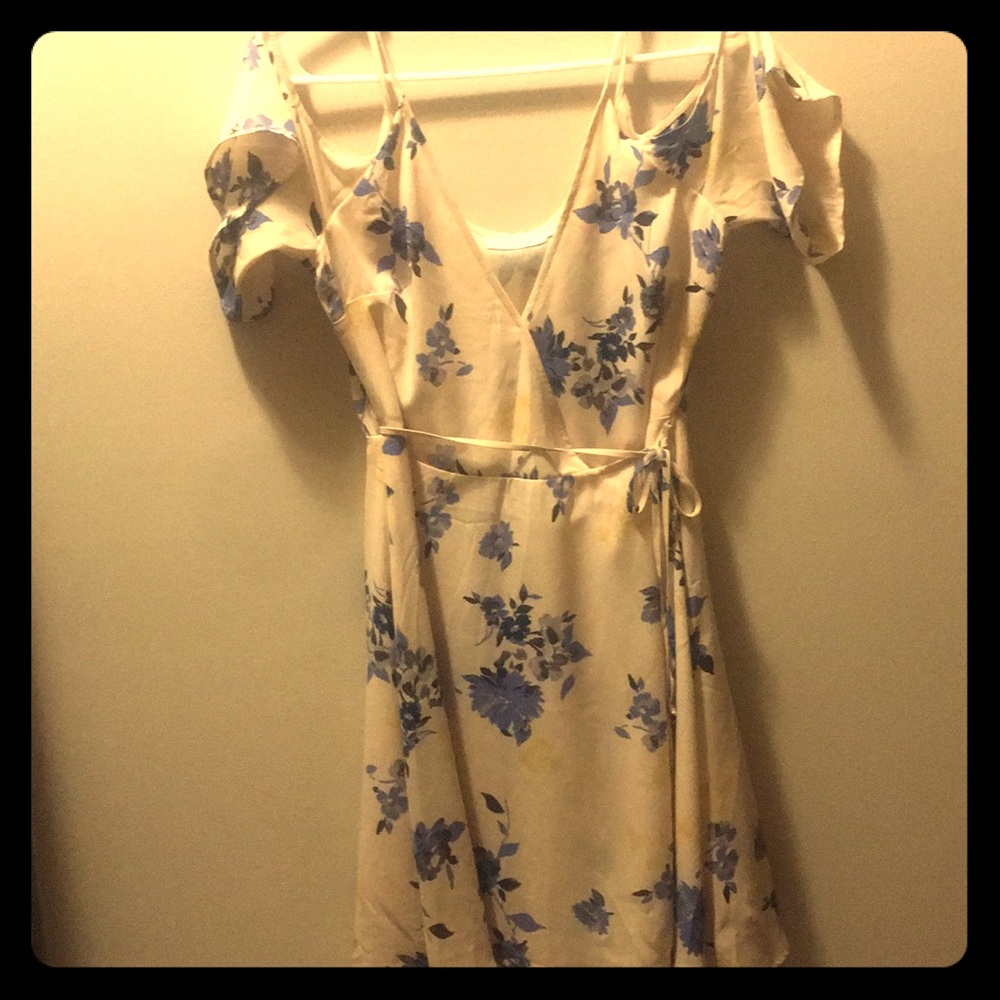 Cream floral NWOT spring dress